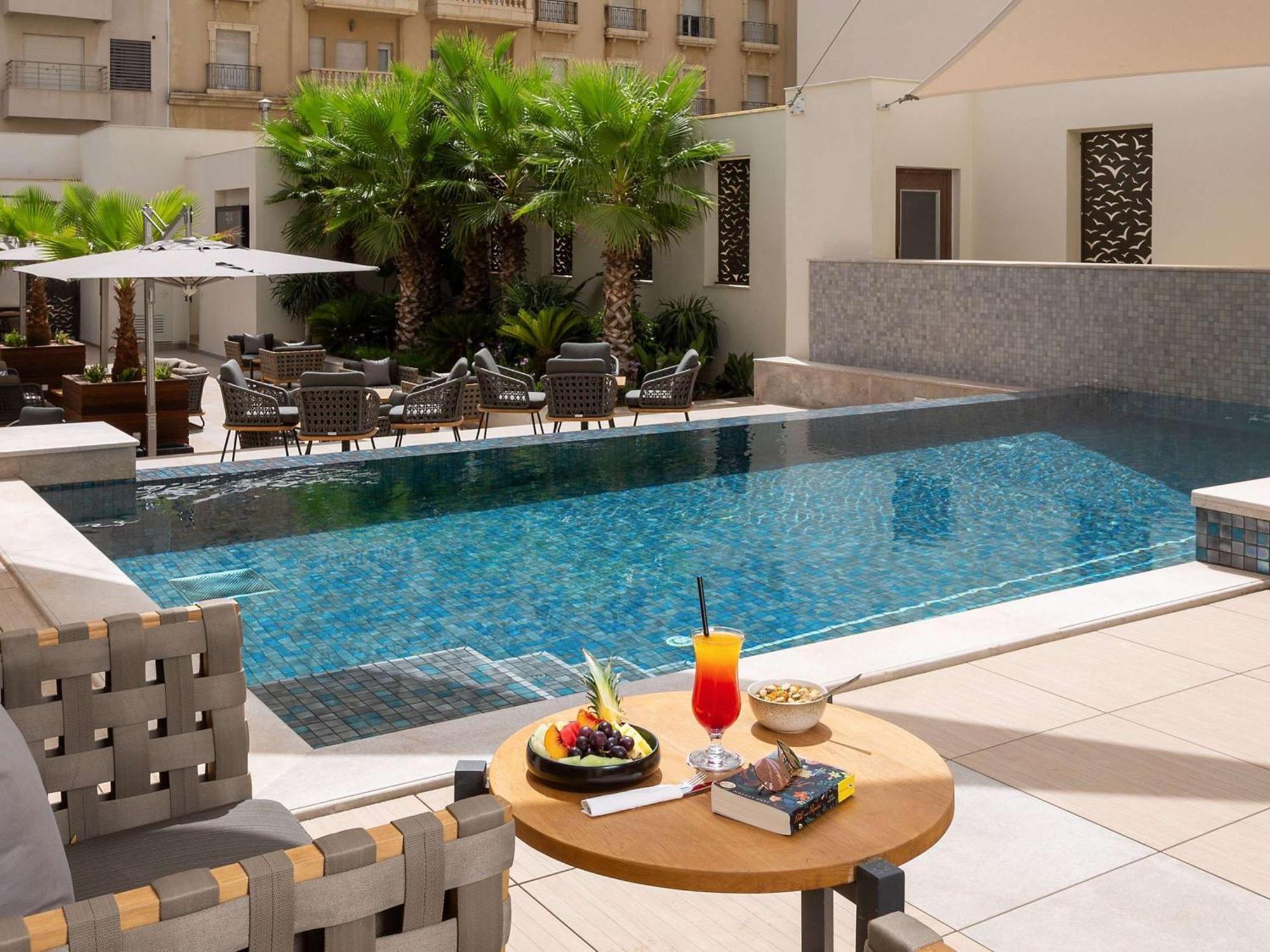 Novotel Tunis Lac Exterior foto
